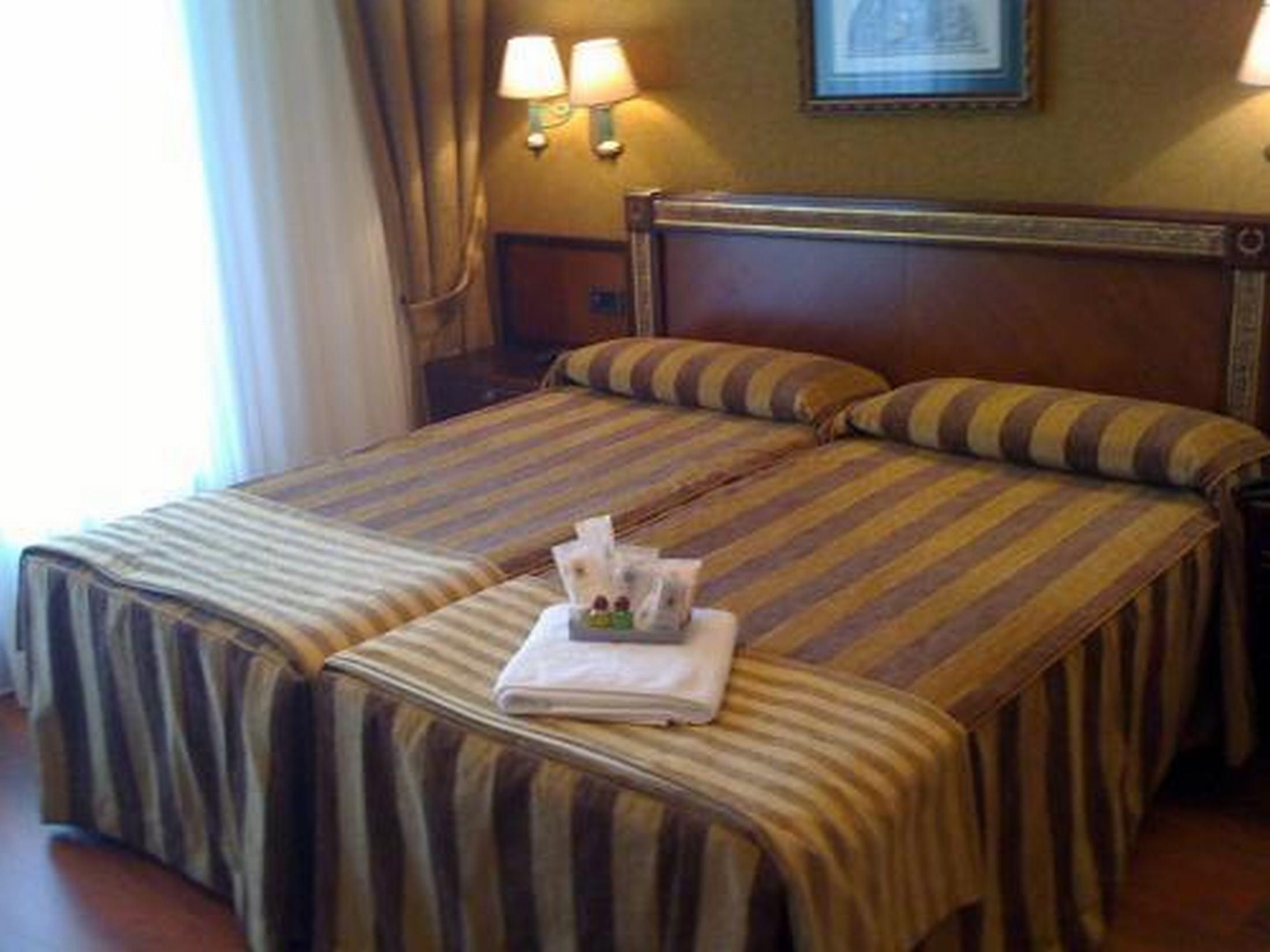 Hotel Begona Park Gijón Zimmer foto